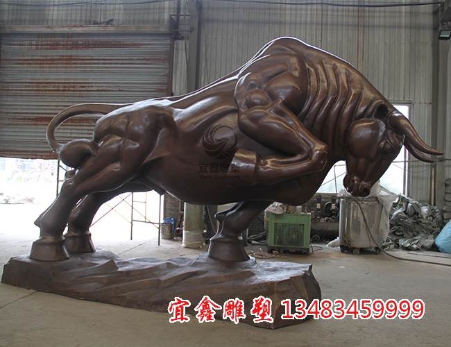 銅雕牛